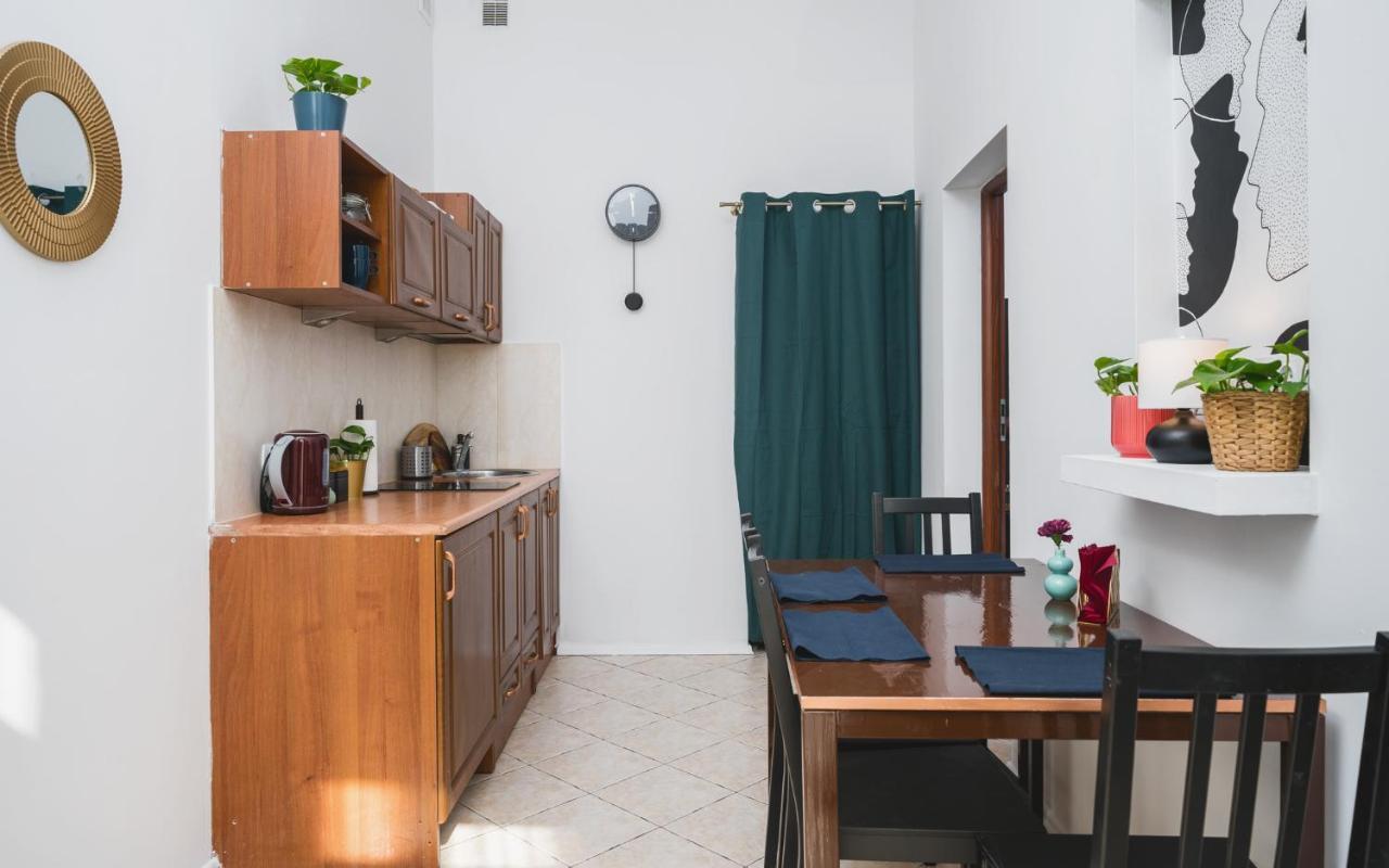 2 Bedroom Apartment Next To The Main Railway Station - By Upstairs Krakow Luaran gambar