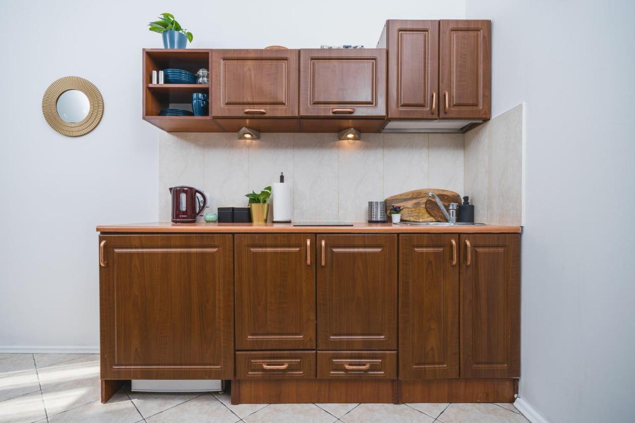 2 Bedroom Apartment Next To The Main Railway Station - By Upstairs Krakow Luaran gambar