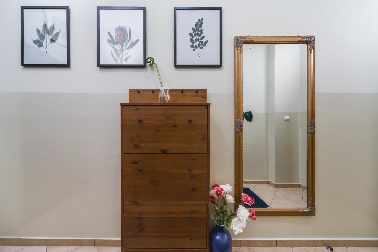 2 Bedroom Apartment Next To The Main Railway Station - By Upstairs Krakow Luaran gambar
